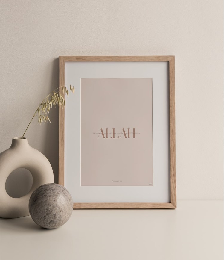 allah-minimal-type-scene-min